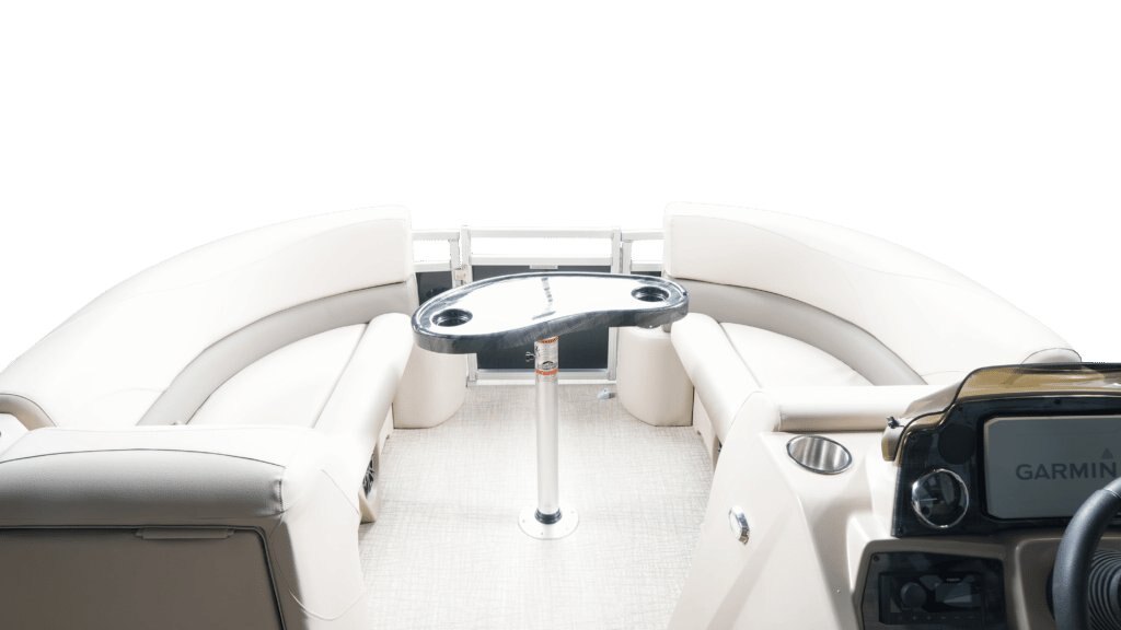 Legend Boats Q Series LE 21 lounge