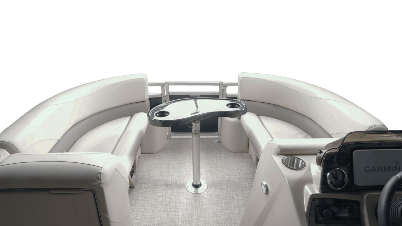 Legend Boats Q Series LE 21 lounge