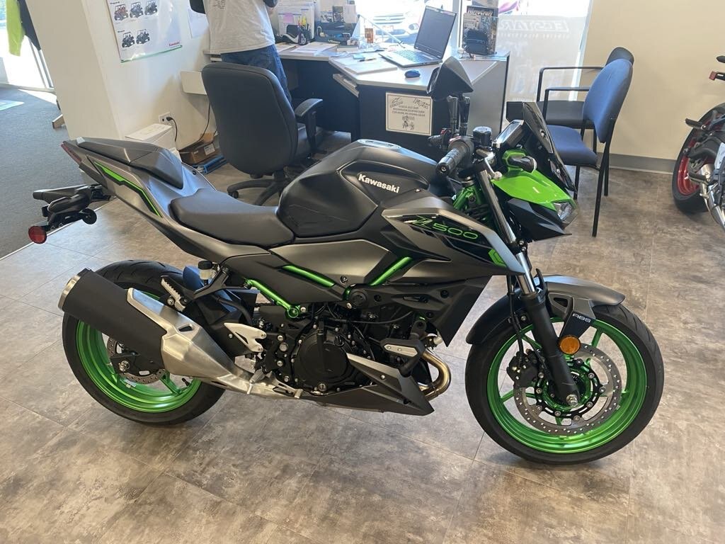 2024 Kawasaki Z500 SE ( IN STOCK )