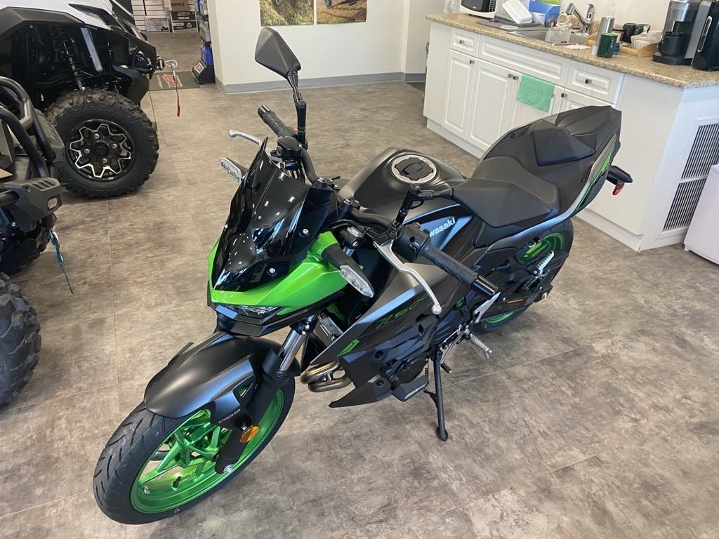 2024 Kawasaki Z500 SE ( IN STOCK )