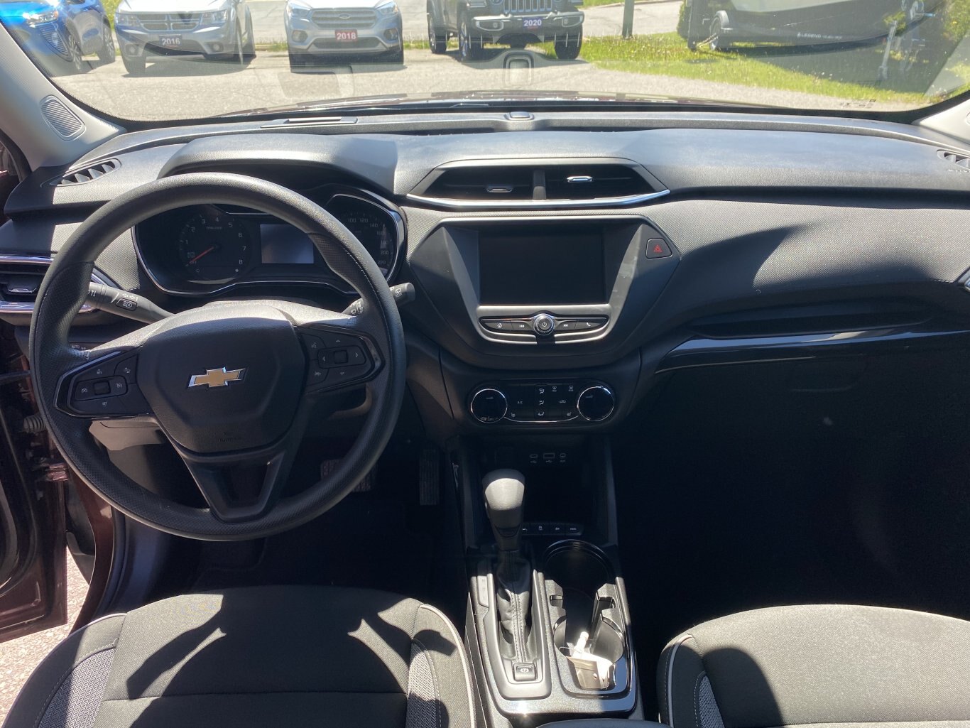 2022 CHEVROLET TRAILBLAZER LT AWD ( PREVIOUS RENTAL ) WITH HEATED SEATS, REAR VIEW CAMERA AND ONSTAR SERVICES!!