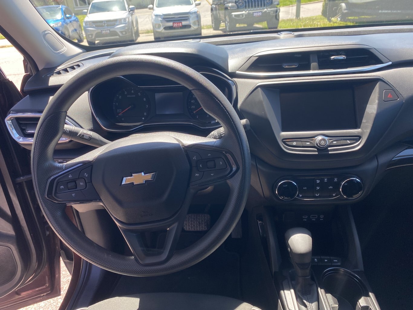 2022 CHEVROLET TRAILBLAZER LT AWD ( PREVIOUS RENTAL ) WITH HEATED SEATS, REAR VIEW CAMERA AND ONSTAR SERVICES!!