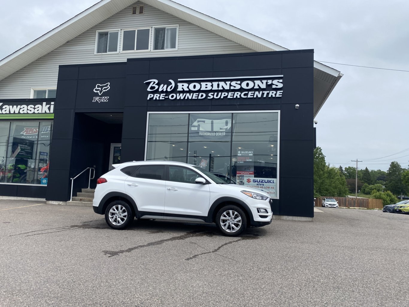 2021 HYUNDAI TUCSON PREFERRED AWD WITH HEATED SEATS, HEATED STEERING WHEEL AND REAR VIEW CAMERA!!