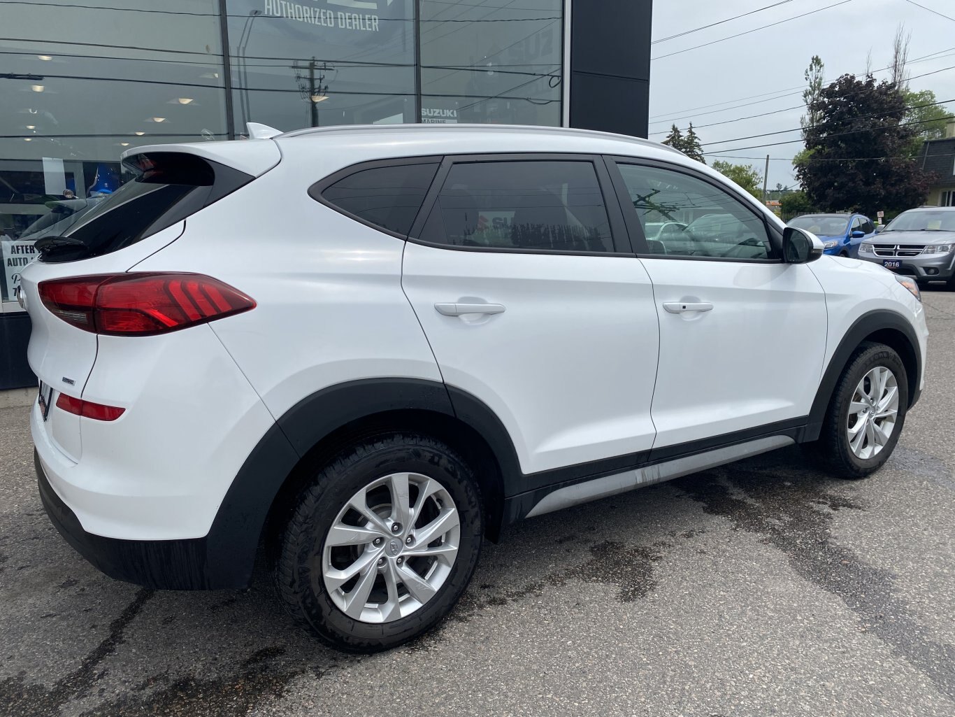 2021 HYUNDAI TUCSON PREFERRED AWD WITH HEATED SEATS, HEATED STEERING WHEEL AND REAR VIEW CAMERA!!