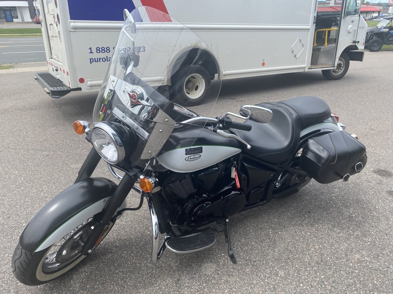 2015 KAWASAKI VULCAN 900 CLASSIC SE