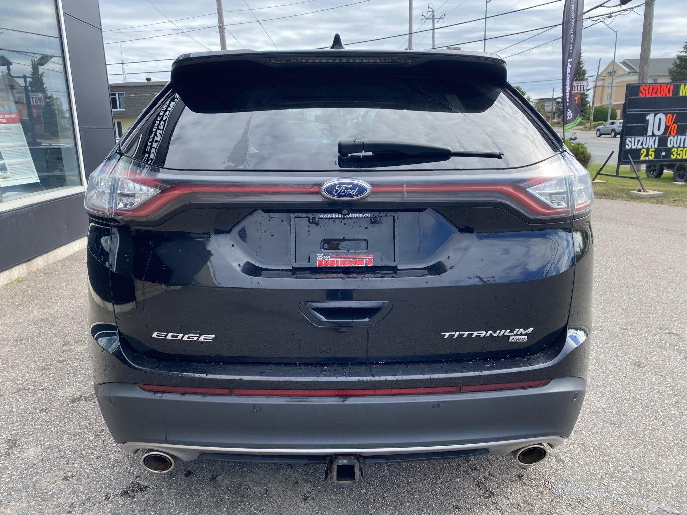 2017 FORD EDGE TITANIUM AWD WITH SUNROOF, LEATHER SEATS, HEATED/COOLED SEATS, REMOTE SRART, REAR VIEW CAMERA, POWER TRUNK AND NAVIGATION!!