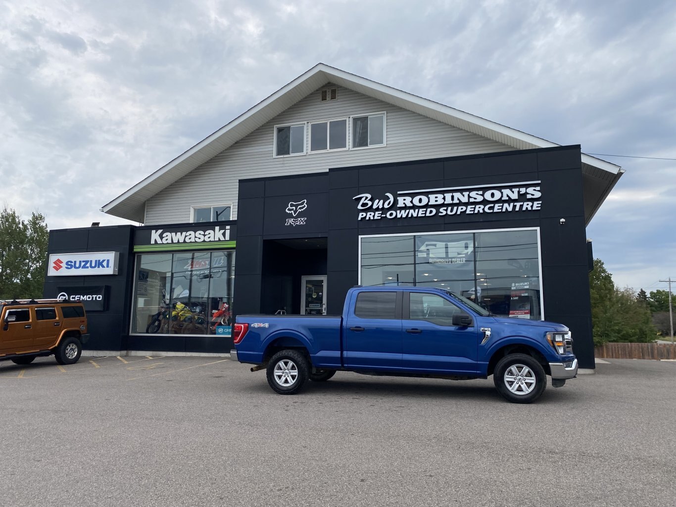 2023 FORD F-150 XLT 4X4 SUPERCREW ( PREVIOUS RENTAL ) WITH REAR-VIEW CAMERA AND NAVIGATION!!