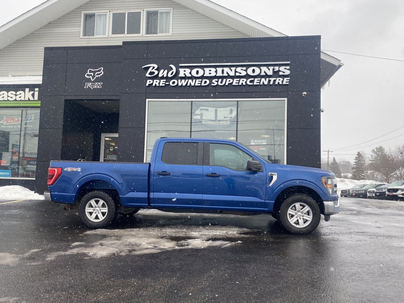 2023 FORD F 150 XLT 4X4 SUPERCREW ( PREVIOUS RENTAL ) WITH REAR VIEW CAMERA AND NAVIGATION!!