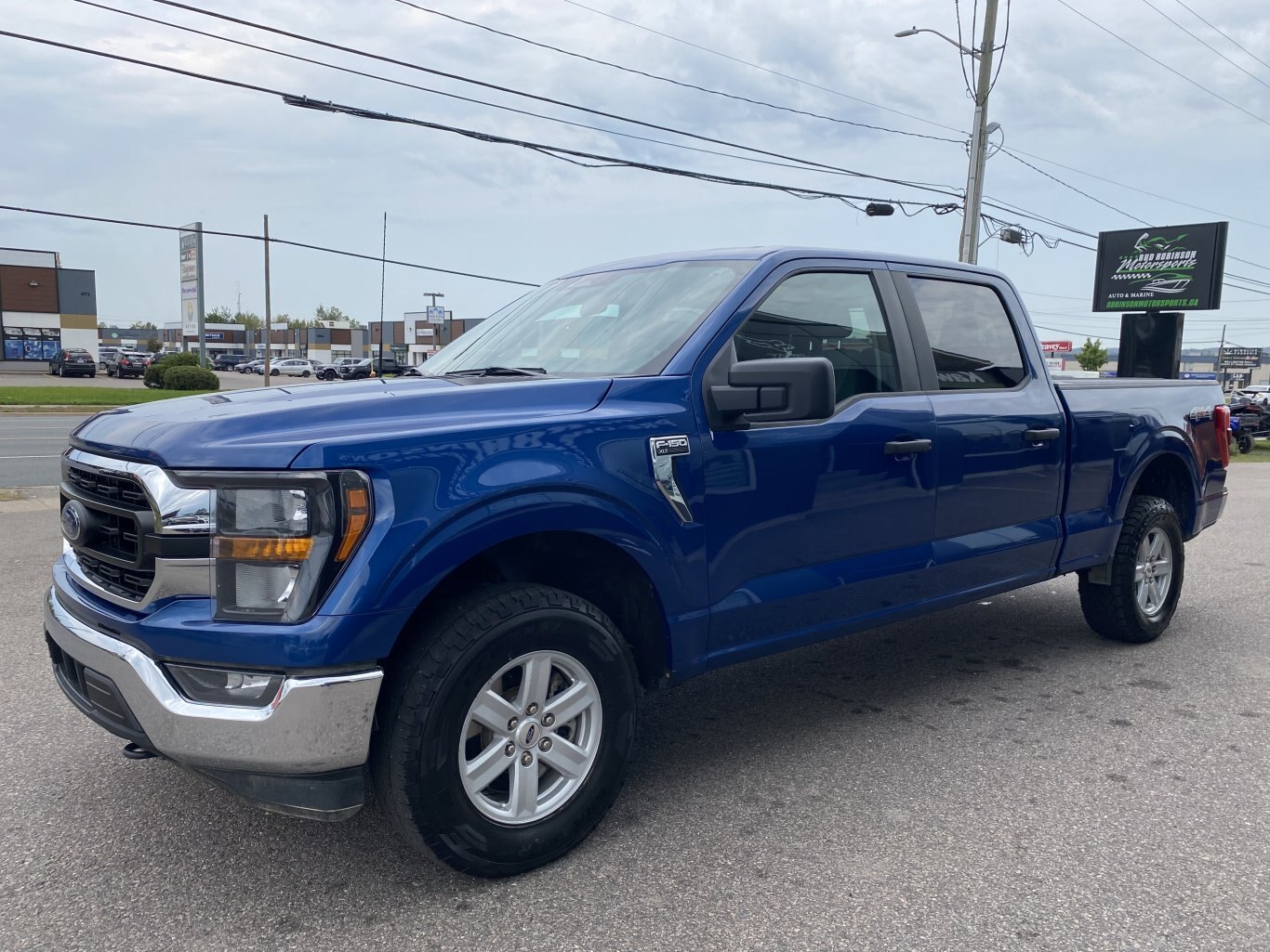 2023 FORD F 150 XLT 4X4 SUPERCREW ( PREVIOUS RENTAL ) WITH REAR VIEW CAMERA AND NAVIGATION!!