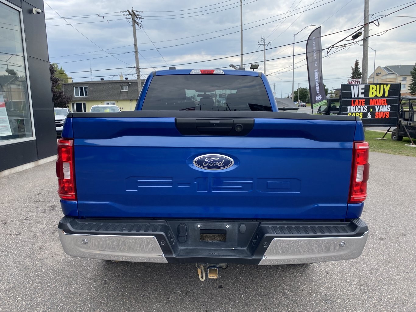 2023 FORD F 150 XLT 4X4 SUPERCREW ( PREVIOUS RENTAL ) WITH REAR VIEW CAMERA AND NAVIGATION!!