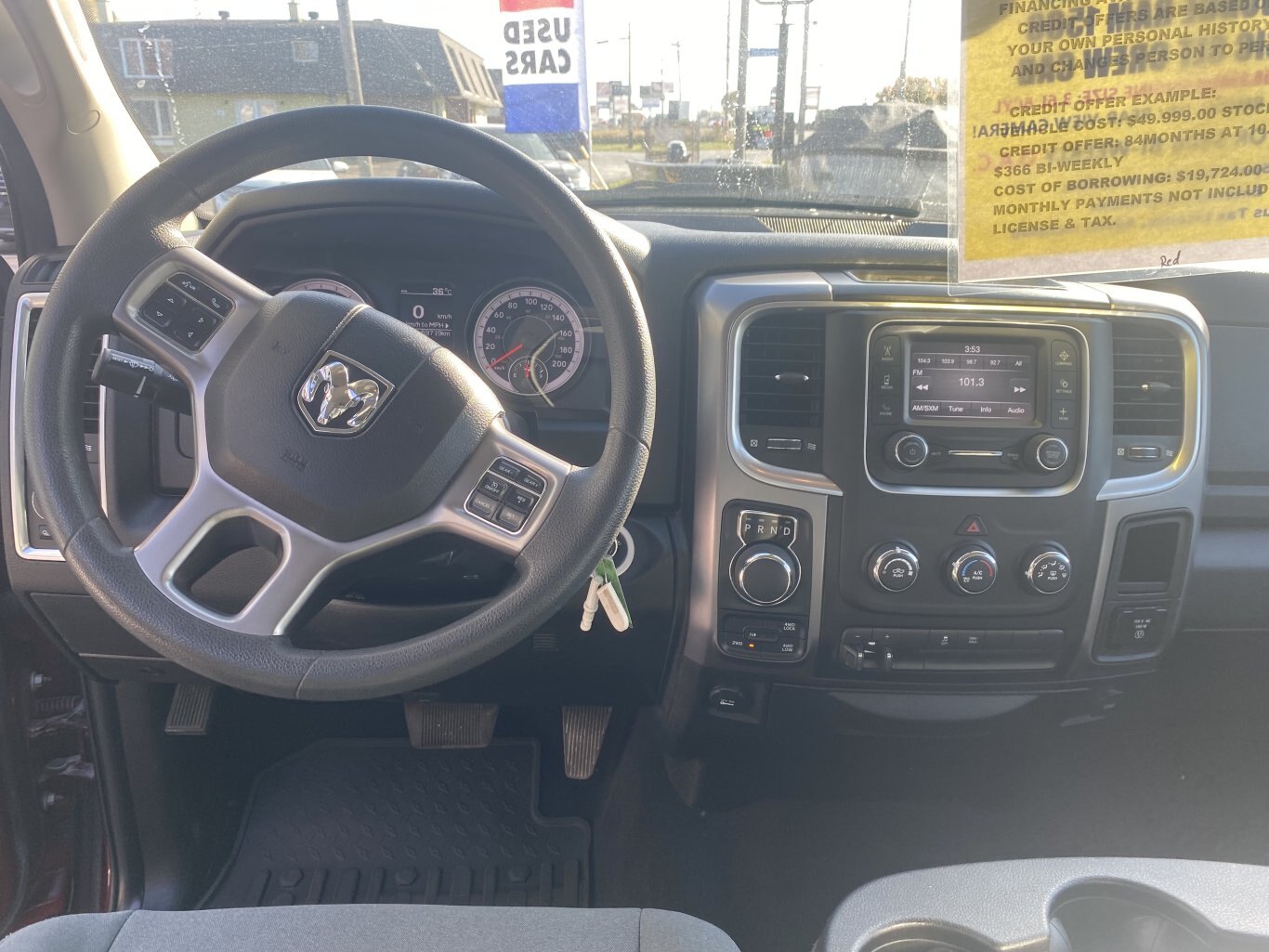 2022 DODGE RAM 1500 CLASSIC SLT 4X4 CREW CAB ( PREVIOUS RENTAL ) WITH REAR VIEW CAMERA!!