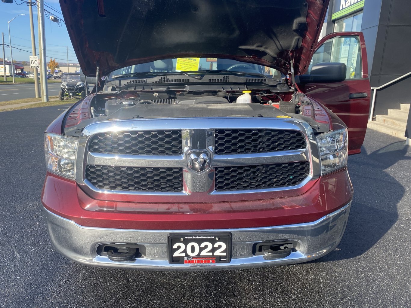 2022 DODGE RAM 1500 CLASSIC SLT 4X4 CREW CAB ( PREVIOUS RENTAL ) WITH REAR VIEW CAMERA!!