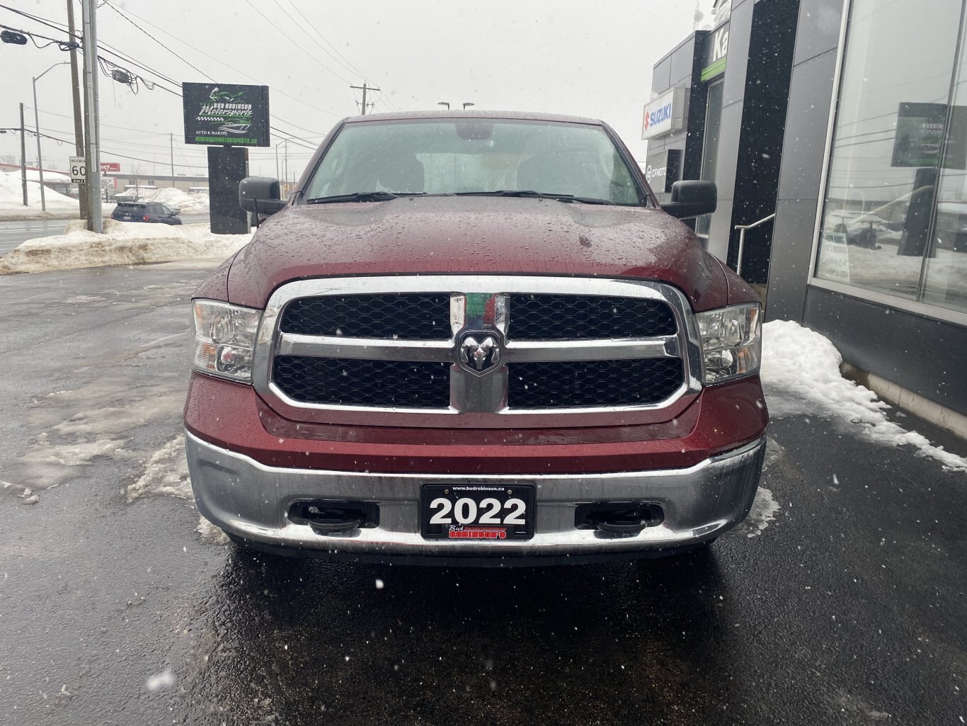 2022 DODGE RAM 1500 CLASSIC SLT 4X4 CREW CAB ( PREVIOUS RENTAL ) WITH REAR VIEW CAMERA!!