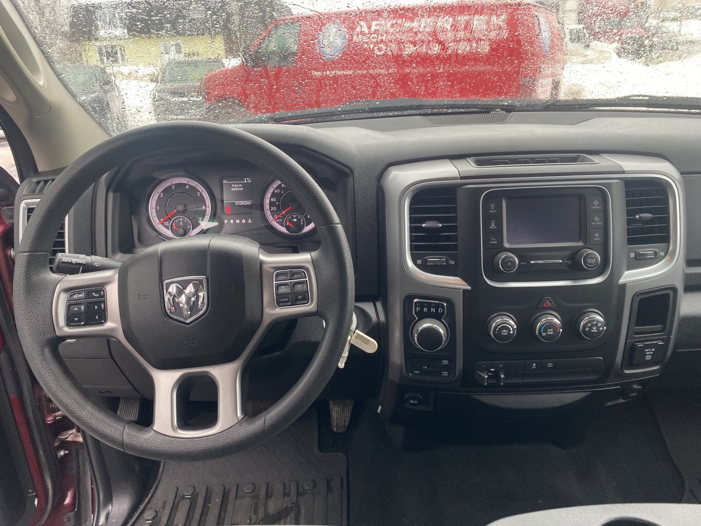 2022 DODGE RAM 1500 CLASSIC SLT 4X4 CREW CAB ( PREVIOUS RENTAL ) WITH REAR VIEW CAMERA!!