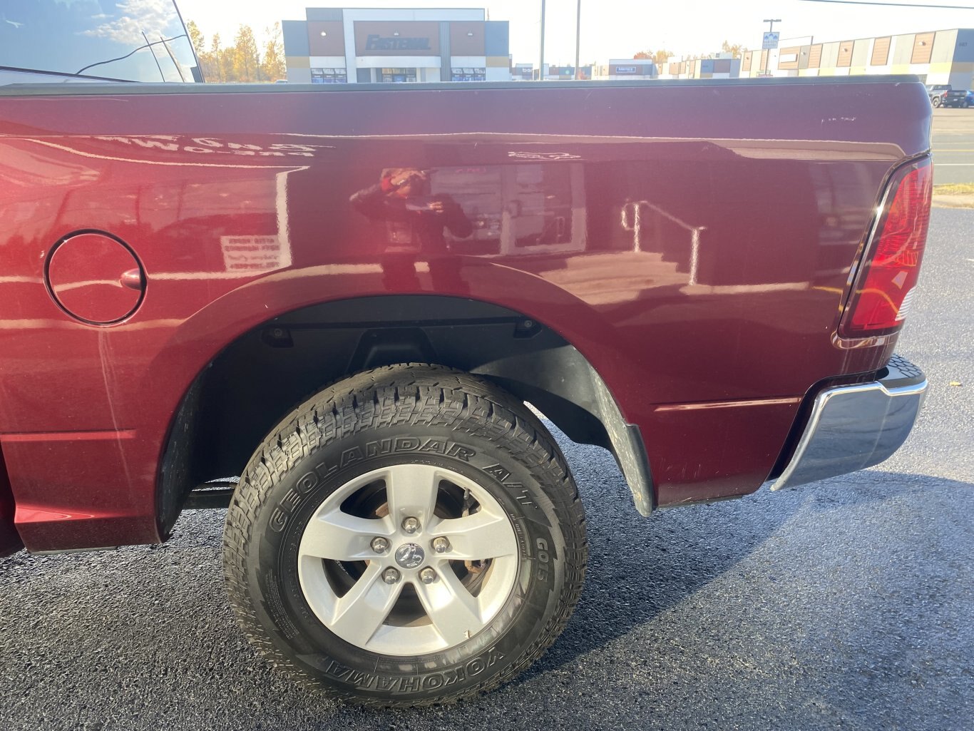 2022 DODGE RAM 1500 CLASSIC SLT 4X4 CREW CAB ( PREVIOUS RENTAL ) WITH REAR VIEW CAMERA!!