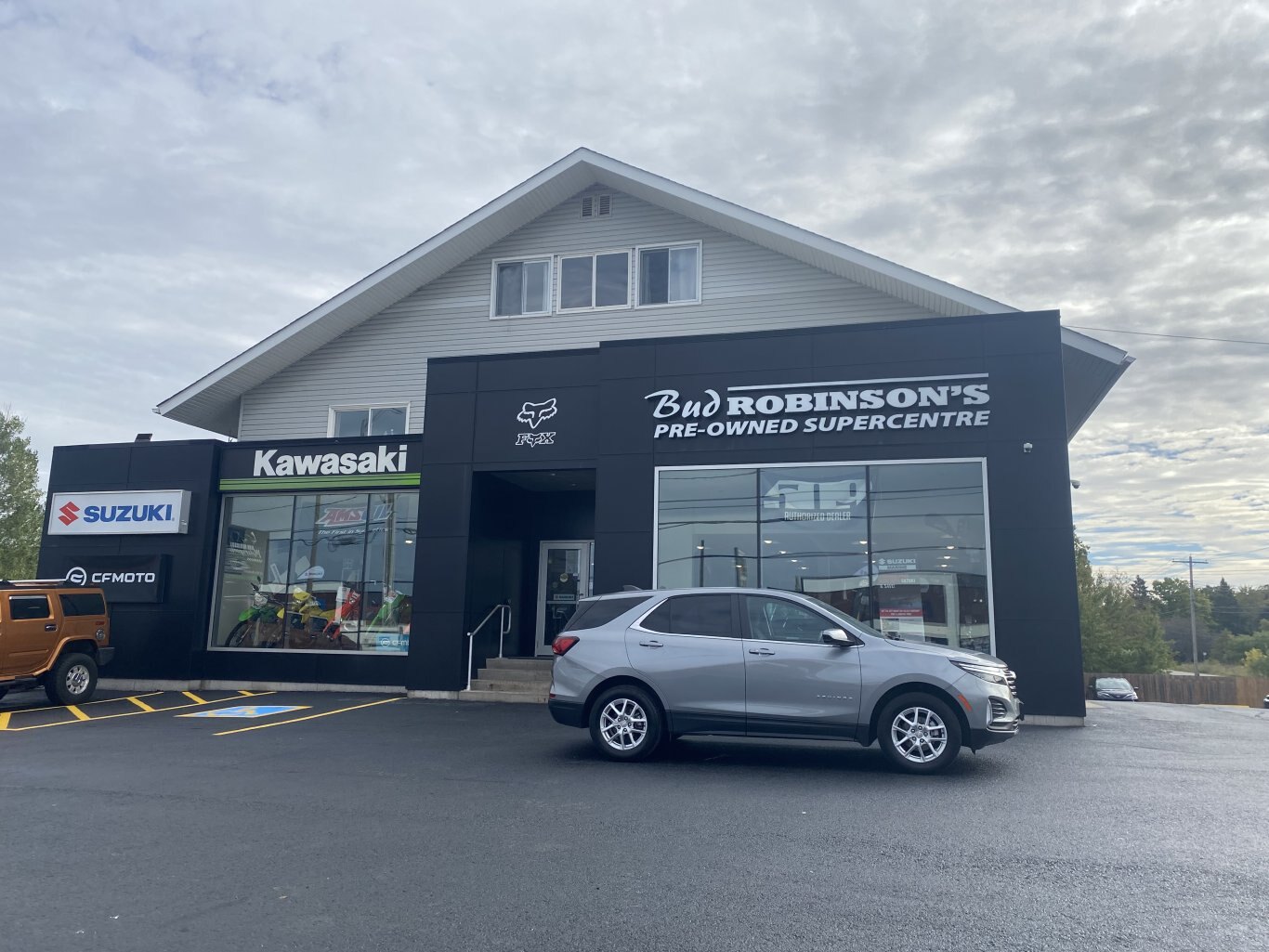 2023 CHEVROLET EQUINOX LT AWD ( PREVIOUS RENTAL ) WITH HEATED SEATS, ONSTAR SERVICES AND REAR-VIEW CAMERA!