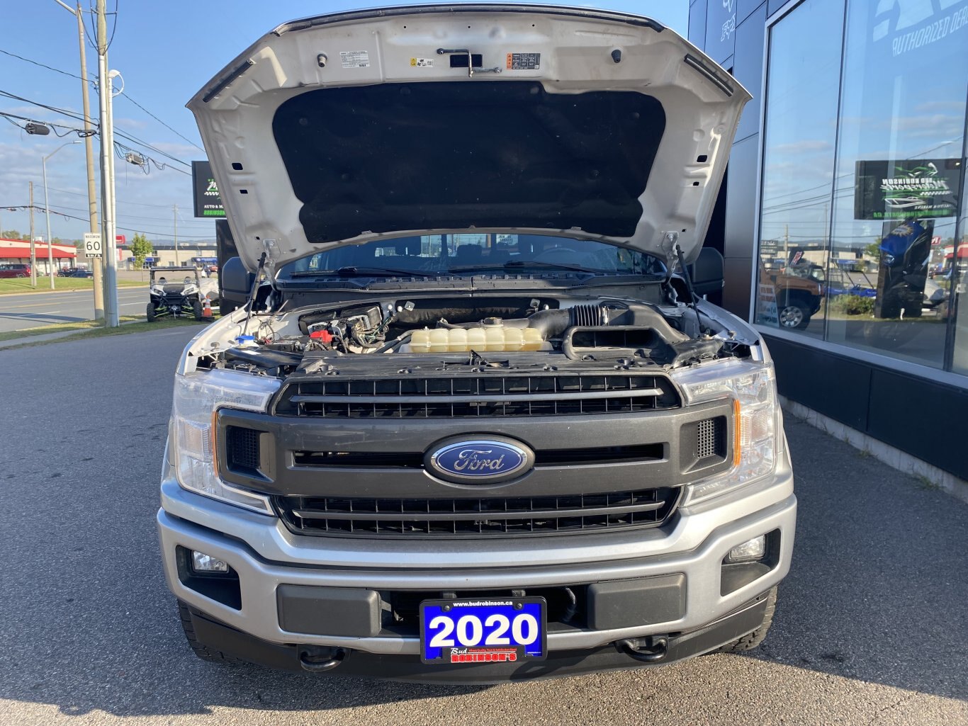 2020 FORD F 150 XLT 4X4 SUPER CREW SPORT WITH HEATED SEATS, REAR VIEW CAMERA AND NAVIGATION!!