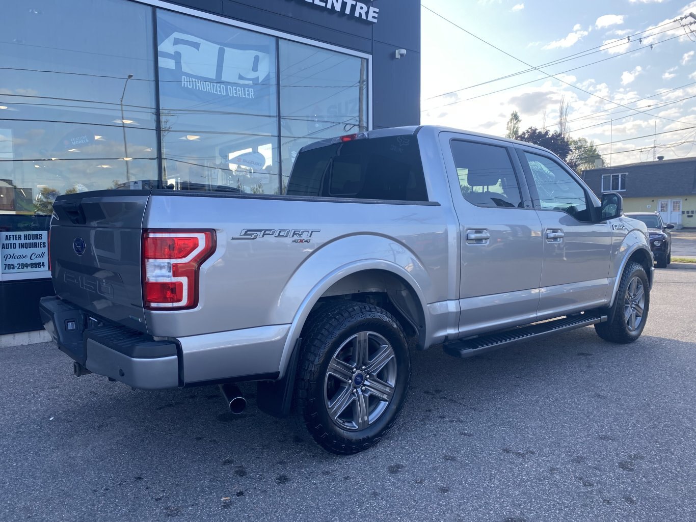 2020 FORD F 150 XLT 4X4 SUPER CREW SPORT WITH HEATED SEATS, REAR VIEW CAMERA AND NAVIGATION!!