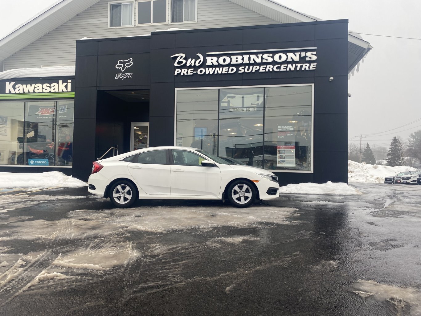 2018 HONDA CIVIC LX FWD WITH HEATED SEATS AND REAR VIEW CAMERA!!