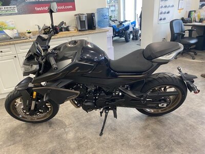 2025 CFMOTO 800NK  Zircon Black ( IN STOCK )