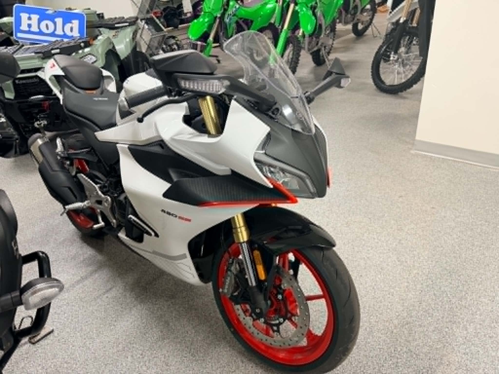 2025 CFMOTO 450SS Nebula White | C17289 | BUD ROBINSON MOTORSPORTS