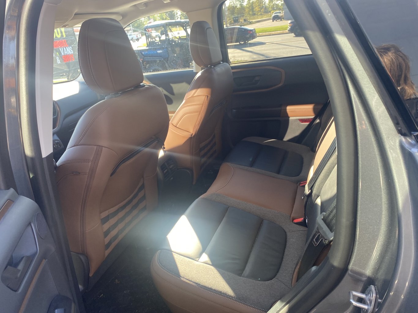 2022 FORD BRONCO SPORT OUTER BANKS 4X4 WITH SUNROOF, HEATED SEATS, REAR VIEW CAMERA AND NAVIGATION!!