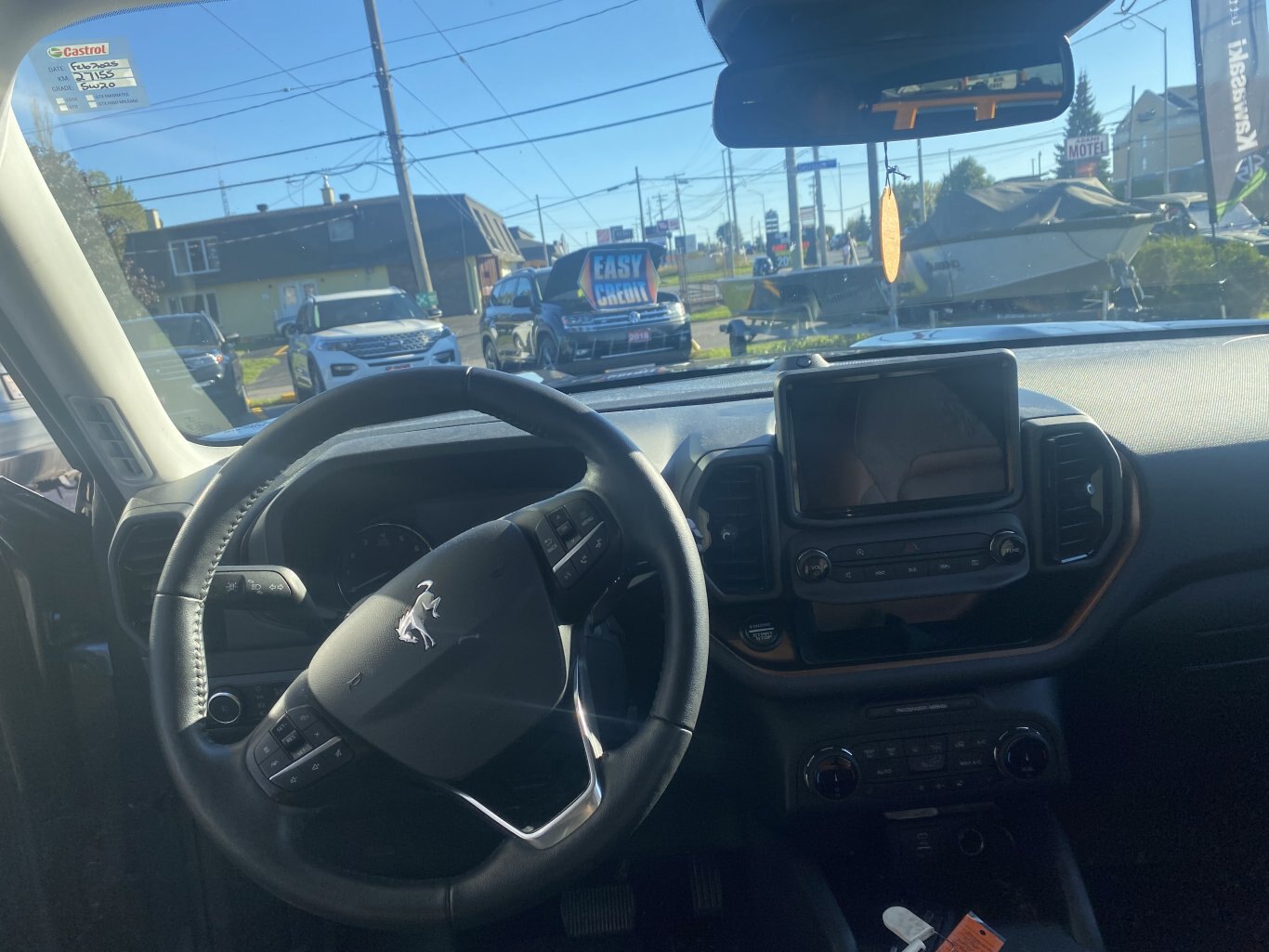 2022 FORD BRONCO SPORT OUTER BANKS 4X4 WITH SUNROOF, HEATED SEATS, REAR VIEW CAMERA AND NAVIGATION!!