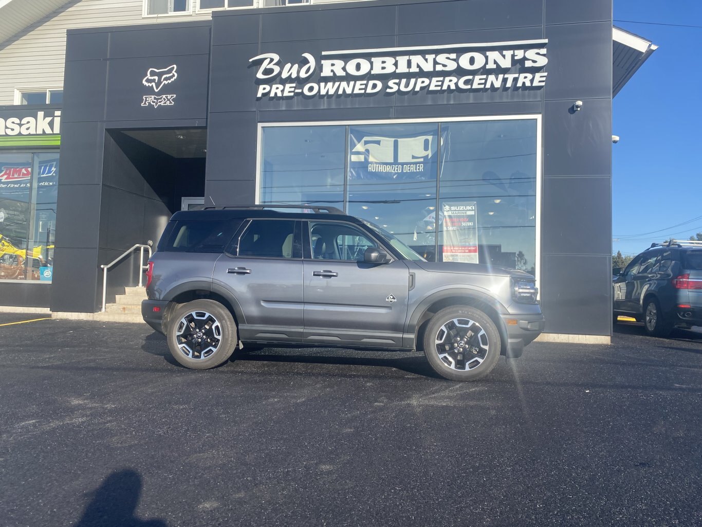 2022 FORD BRONCO SPORT OUTER BANKS 4X4 WITH SUNROOF, HEATED SEATS, REAR VIEW CAMERA AND NAVIGATION!!