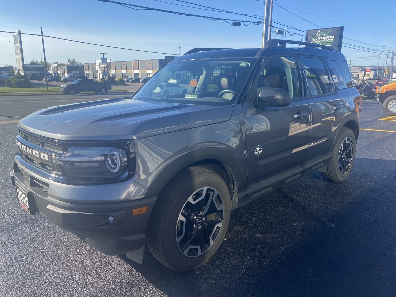 2022 FORD BRONCO SPORT OUTER BANKS 4X4 WITH SUNROOF, HEATED SEATS, REAR VIEW CAMERA AND NAVIGATION!!