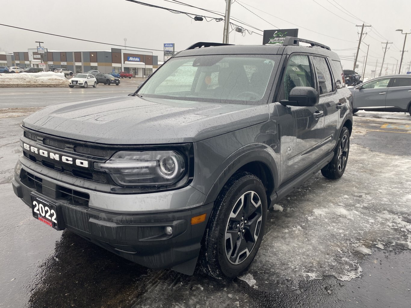 2022 FORD BRONCO SPORT OUTER BANKS 4X4 WITH SUNROOF, REMOTE START, HEATED SEATS, REAR VIEW CAMERA AND NAVIGATION!!