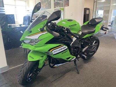 2025 Kawasaki NINJA ZX-4RR KRT EDITION ( IN STOCK )