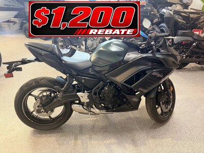 2025 Kawasaki NINJA 650 Metallic Matte Dark Green / Metallic Spark Black (IN STOCK)