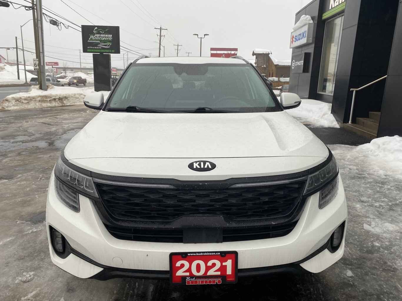 2021 KIA SELTOS EX PREMIUM AWD WITH SUNROOF, LEATHER SEATS, HEATED/COOLED SEATS, HEATED STEERING WHEEL, REAR VIEW CAMERA AND NAVIGATION!!