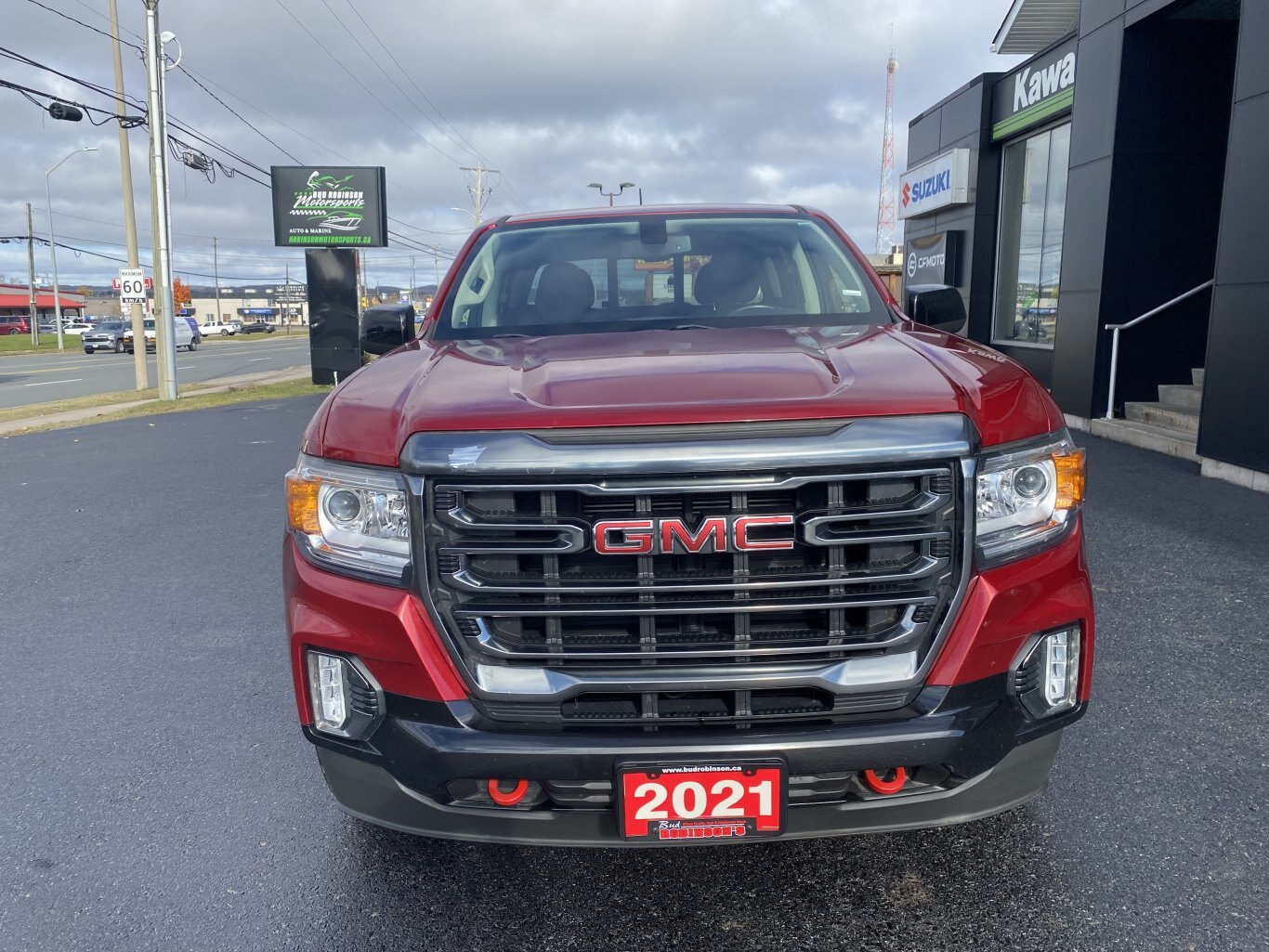 2021 GMC CANYON AT4 4X4 CREW CAB ( PREVIOUS RENTAL ) WITH LEATHER SEATS, HEATED SEATS, ONSTAR SERVICES, REMOTE START AND REAR VIEW CAMERA!!