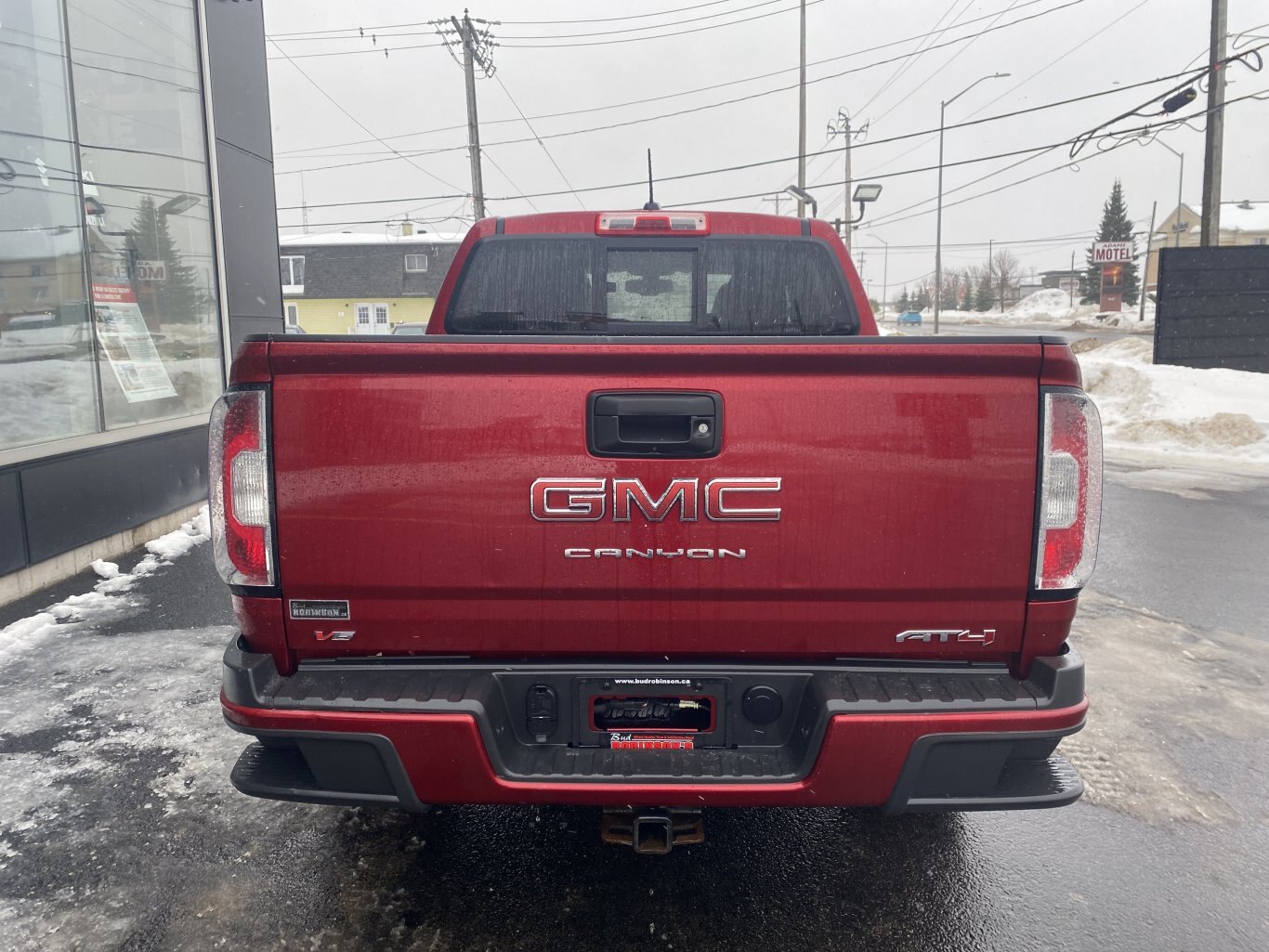 2021 GMC CANYON AT4 4X4 CREW CAB ( PREVIOUS RENTAL ) WITH LEATHER SEATS, HEATED SEATS, ONSTAR SERVICES, REMOTE START AND REAR VIEW CAMERA!!