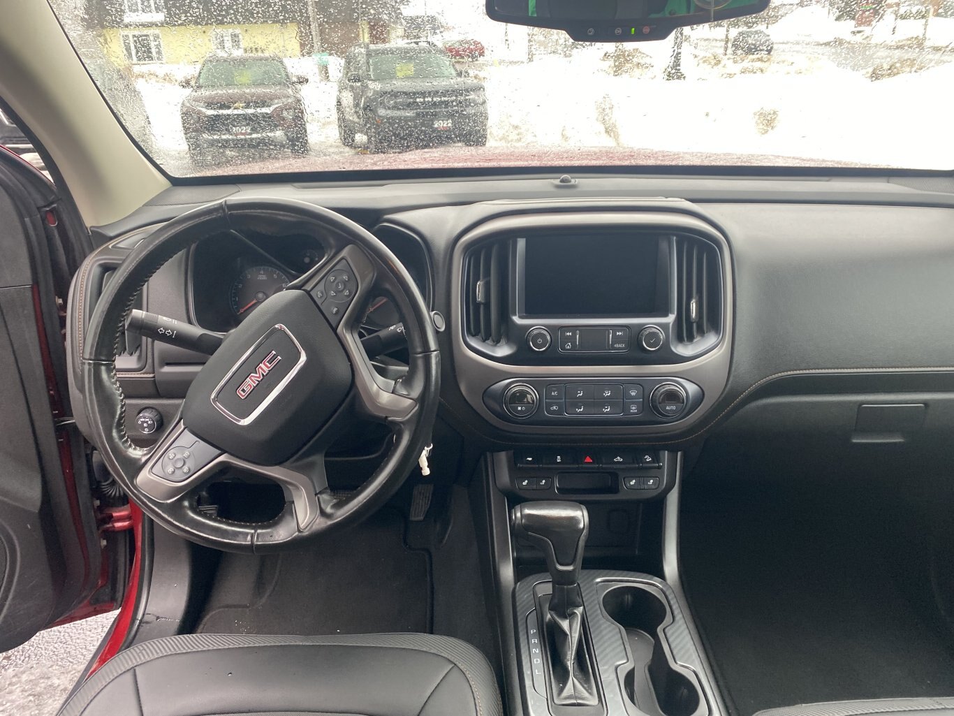 2021 GMC CANYON AT4 4X4 CREW CAB ( PREVIOUS RENTAL ) WITH LEATHER SEATS, HEATED SEATS, ONSTAR SERVICES, REMOTE START AND REAR VIEW CAMERA!!