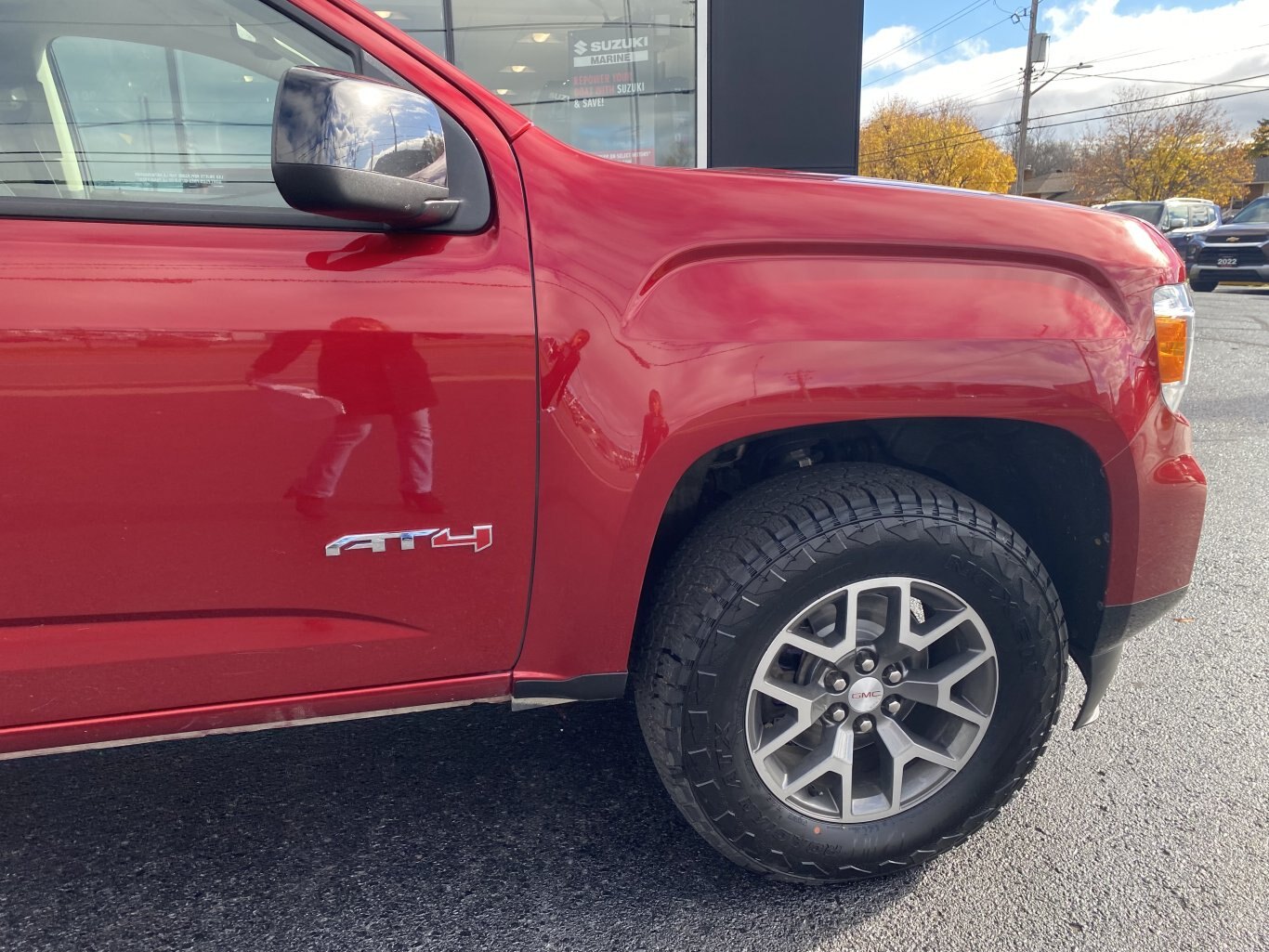 2021 GMC CANYON AT4 4X4 CREW CAB ( PREVIOUS RENTAL ) WITH LEATHER SEATS, HEATED SEATS, ONSTAR SERVICES, REMOTE START AND REAR VIEW CAMERA!!