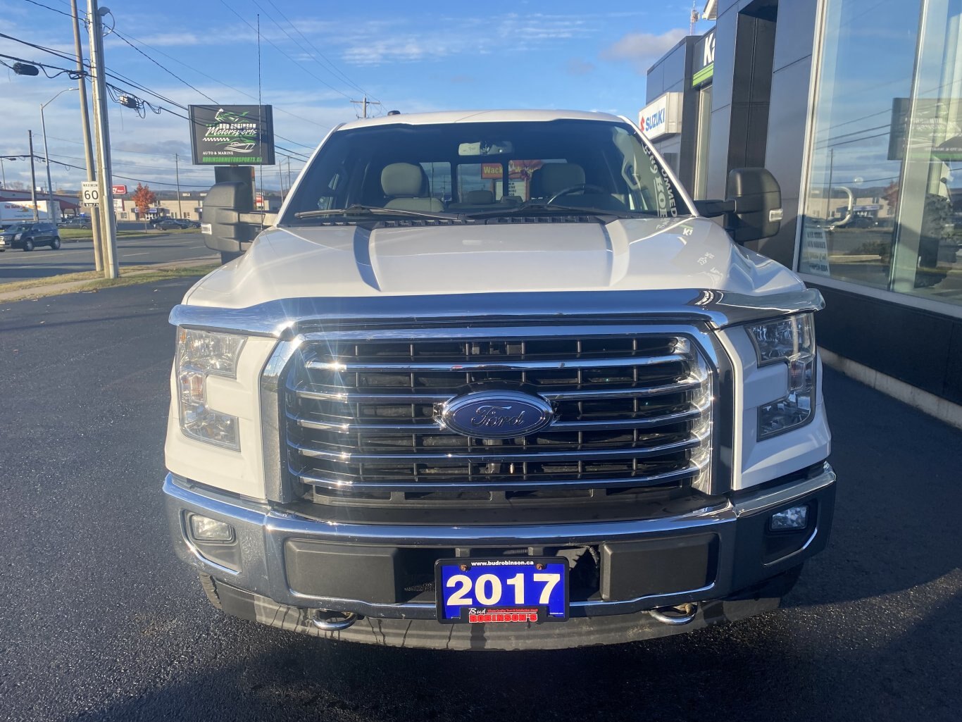 2017 FORD F 150 XTR 4X4 SUPERCREW 6.5 ft BOX WITH HEATED SEATS, REAR VIEW CAMERA AND NAVIGATION!!