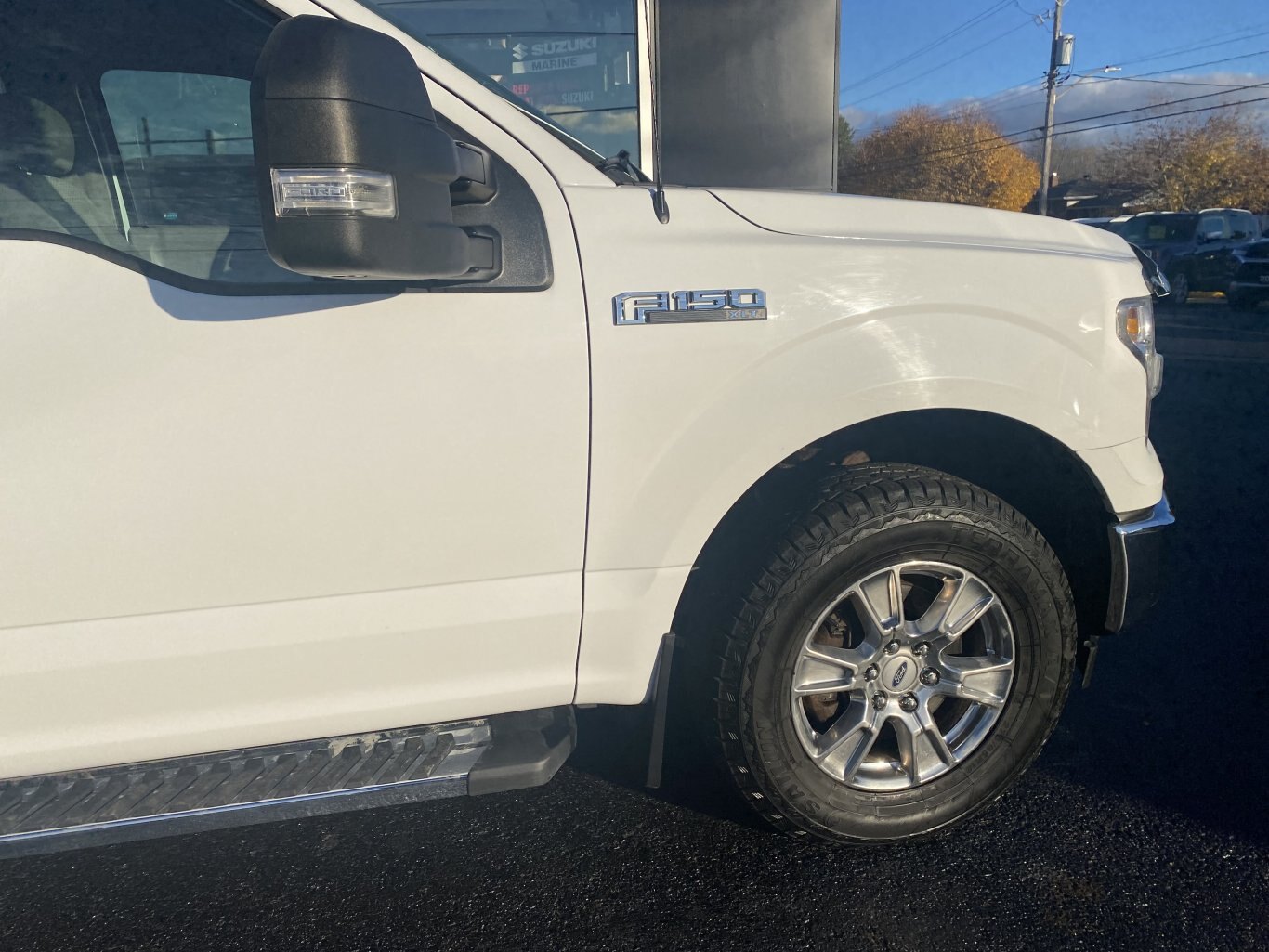 2017 FORD F 150 XTR 4X4 SUPERCREW 6.5 ft BOX WITH HEATED SEATS, REAR VIEW CAMERA AND NAVIGATION!!