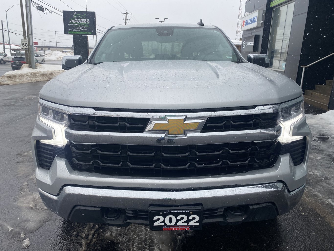 2022 CHEVROLET SILVERADO 1500 LT 4X4 DOUBLE CAB ( PREVIOUS RENTAL ) WITH REMOTE START, HEATED SEATS AND REAR VIEW CAMERA!!