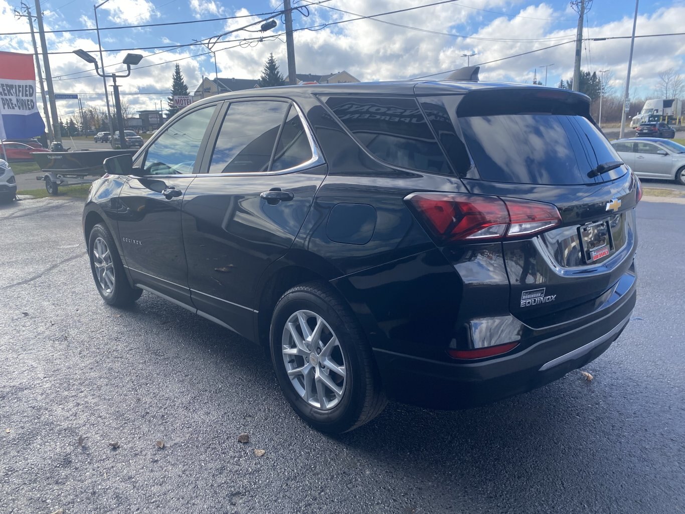 2023 CHEVROLET EQUINOX LT AWD ( PREVIOUS RENTAL ) WITH HEATED SEATS, REAR VIEW CAMERA AND ONSTAR SERVICES!!