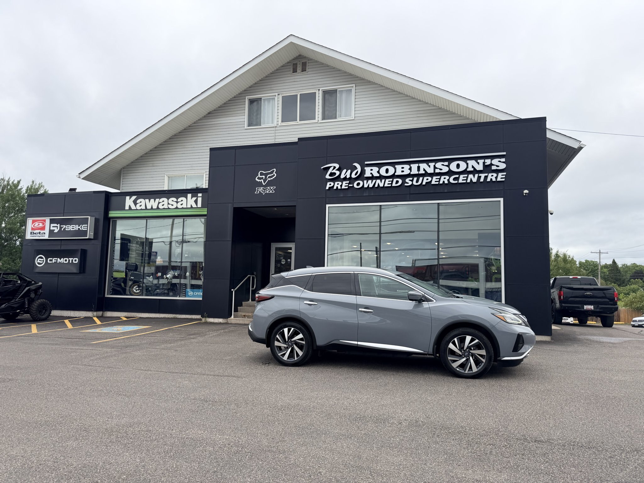 2023 NISSAN MURANO SL AWD ( PREVIOUS RENTAL ) WITH SUNROOF, LEATHER SEATS, HEATED SEATS, REAR VIEW CAMERA, REMOTE START, HEATED STEERING WHEEL, POWER TRUNK AND NAVIGATION!!