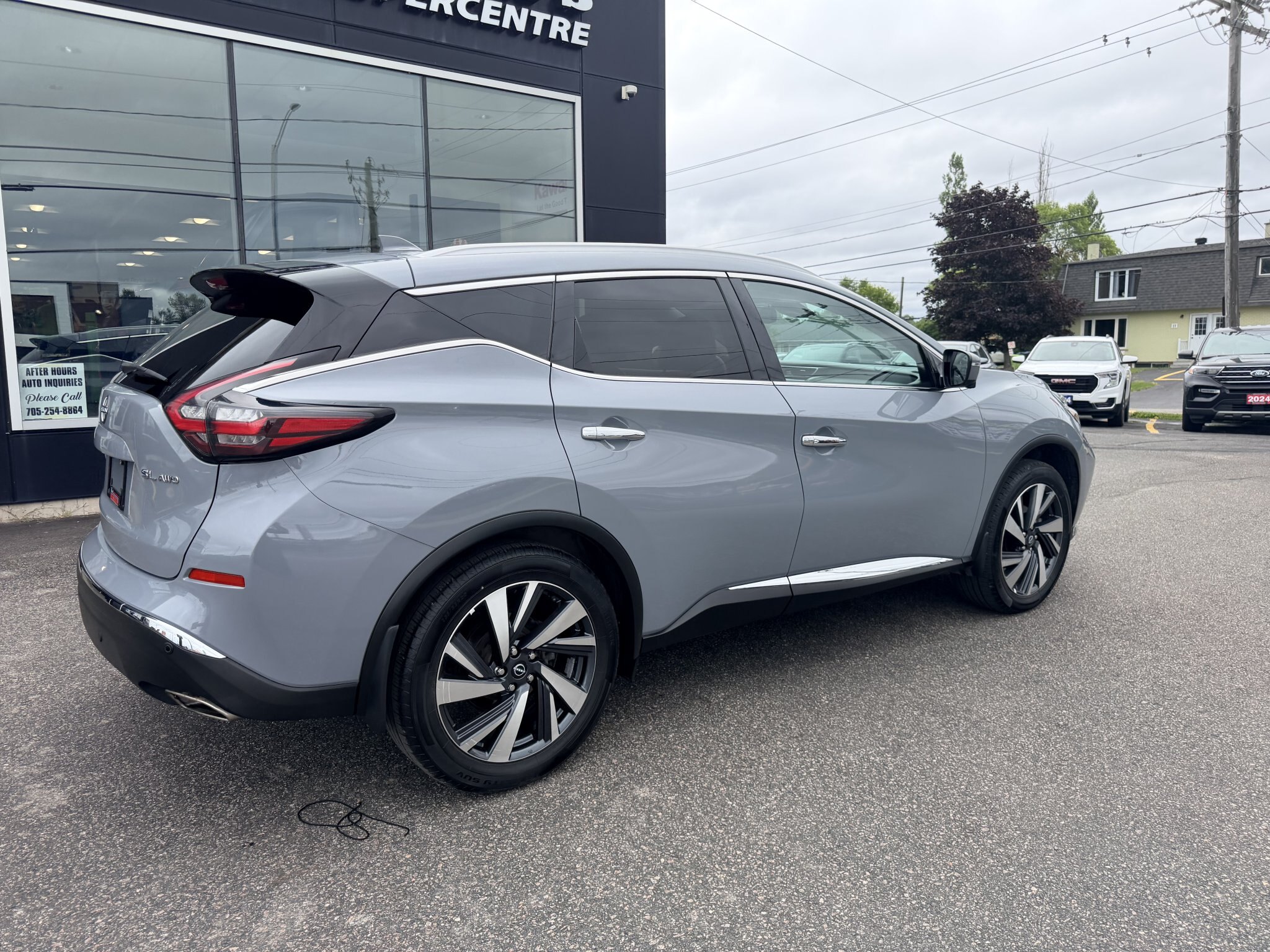 2023 NISSAN MURANO SL AWD ( PREVIOUS RENTAL ) WITH SUNROOF, LEATHER SEATS, HEATED SEATS, REAR VIEW CAMERA, REMOTE START, HEATED STEERING WHEEL, POWER TRUNK AND NAVIGATION!!