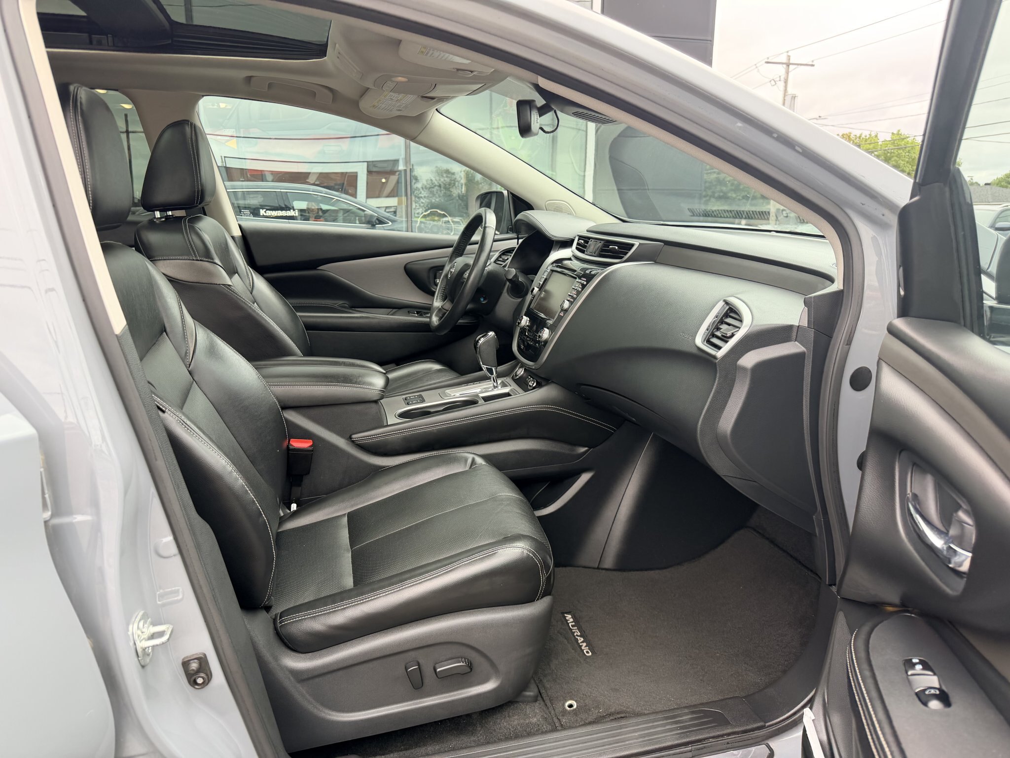 2023 NISSAN MURANO SL AWD ( PREVIOUS RENTAL ) WITH SUNROOF, LEATHER SEATS, HEATED SEATS, REAR VIEW CAMERA, REMOTE START, HEATED STEERING WHEEL, POWER TRUNK AND NAVIGATION!!