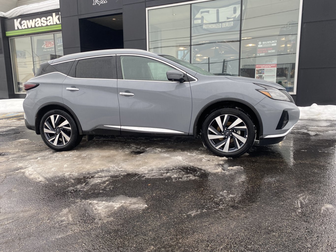 2023 NISSAN MURANO SL AWD ( PREVIOUS RENTAL ) WITH SUNROOF, LEATHER SEATS, HEATED SEATS, REAR VIEW CAMERA, REMOTE START, HEATED STEERING WHEEL, POWER TRUNK AND NAVIGATION!!