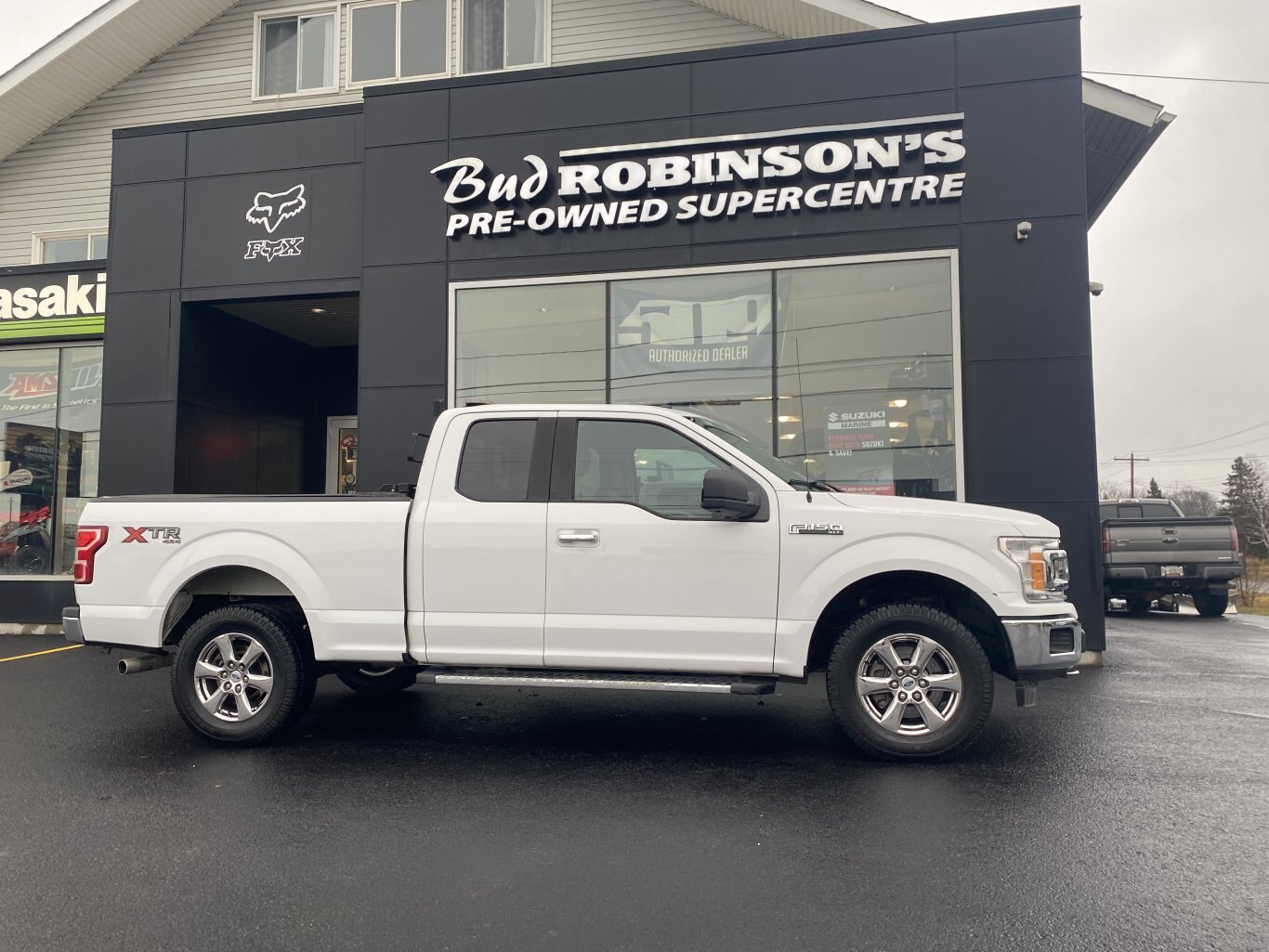 2018 FORD F 150 XTR SUPER CAB 6.5 FT BOX ( PREVIOUS RENTAL ) WITH TONNEAU COVER, BACK RACK AND REAR VIEW CAMERA!!