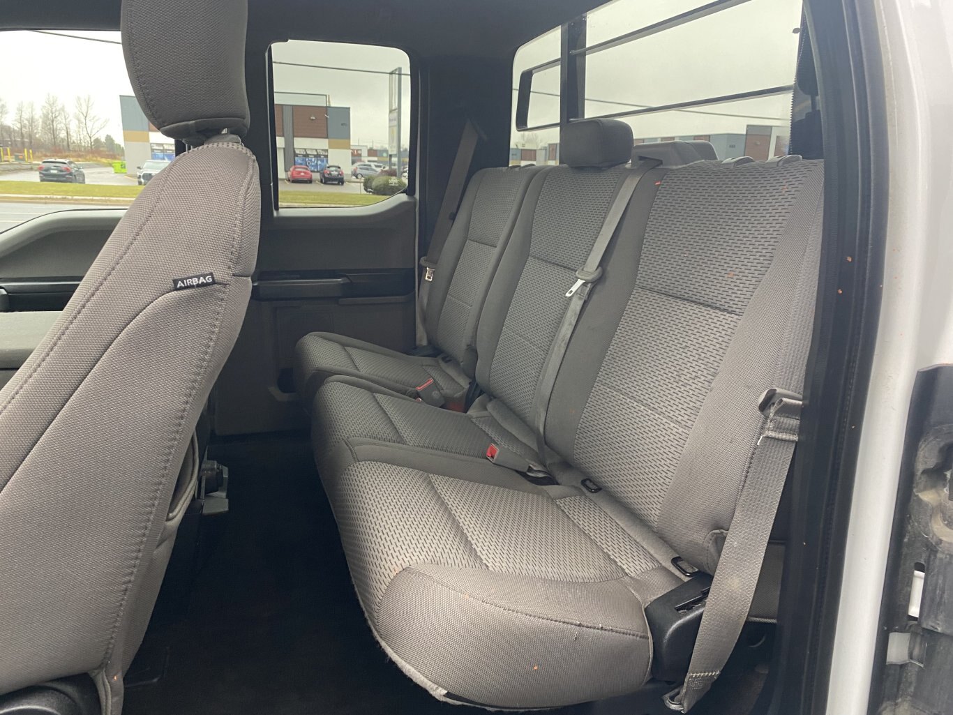 2018 FORD F 150 XTR SUPER CAB 6.5 FT BOX ( PREVIOUS RENTAL ) WITH TONNEAU COVER, BACK RACK AND REAR VIEW CAMERA!!