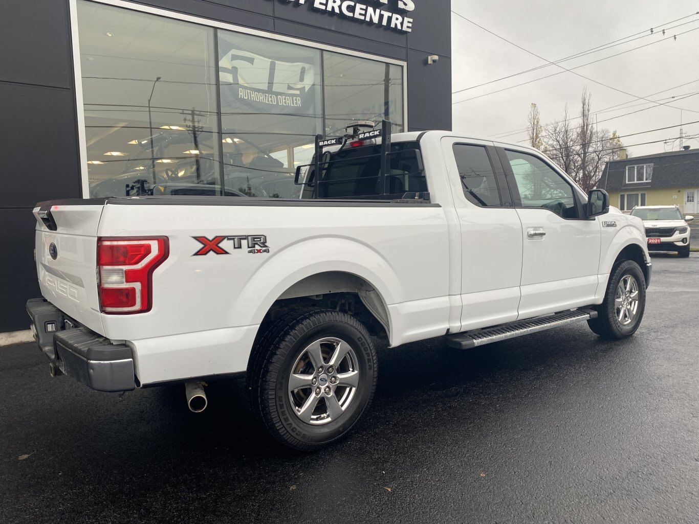 2018 FORD F 150 XTR SUPER CAB 6.5 FT BOX ( PREVIOUS RENTAL ) WITH TONNEAU COVER, BACK RACK AND REAR VIEW CAMERA!!