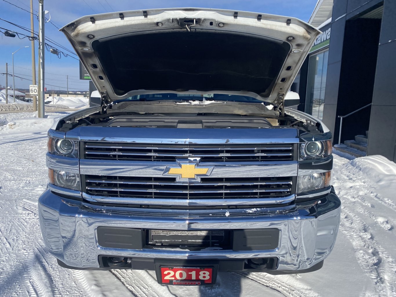 2018 CHEVROLET SILVERADO 2500HD LT 4X4 CREW CAB 8FT BOX WITH REAR VIEW CAMERA!!