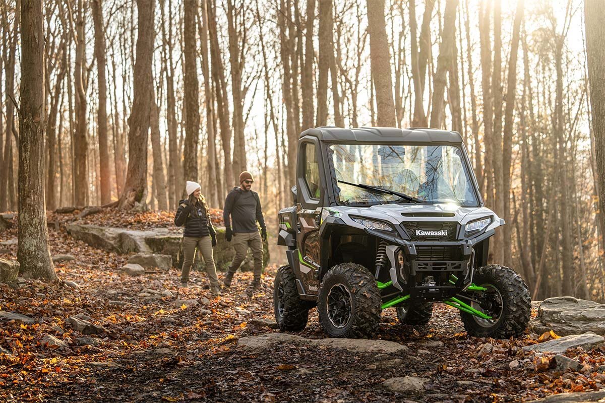 2025 Kawasaki RIDGE XR HVAC Ice Gray